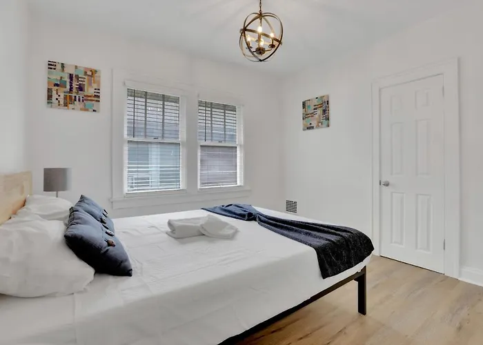 Housepitality- The 614 Peaceful Escape - Old Town Holiday home *