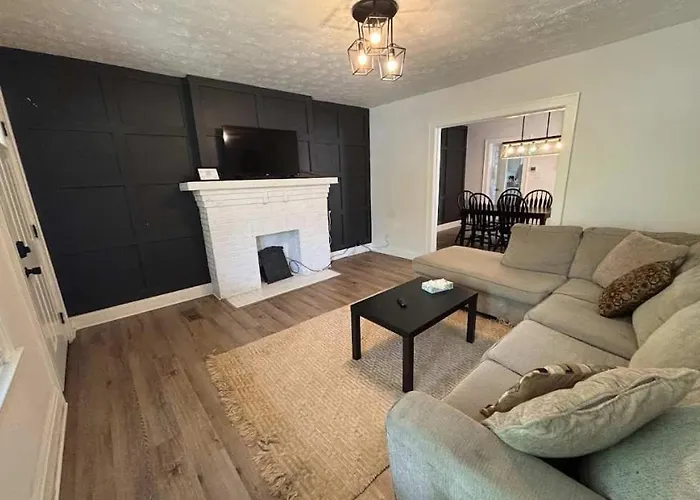 Holiday home Housepitality- The 614 Peaceful Escape - Old Town